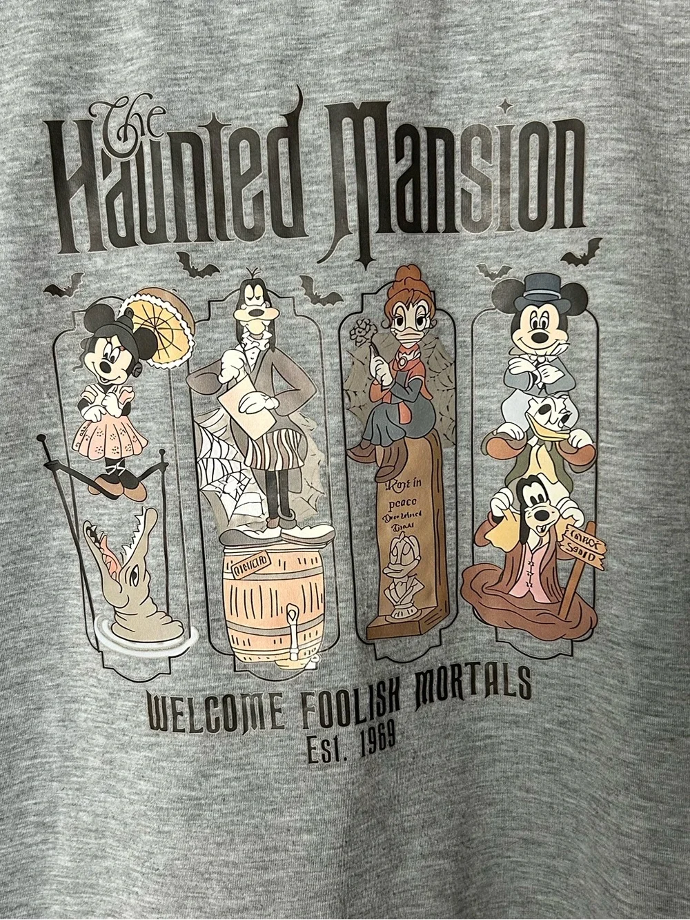 Disney Haunted Mansion Foolish Mortals short sleeve gray Tshirt Sz M vacation - Picture 3 of 4